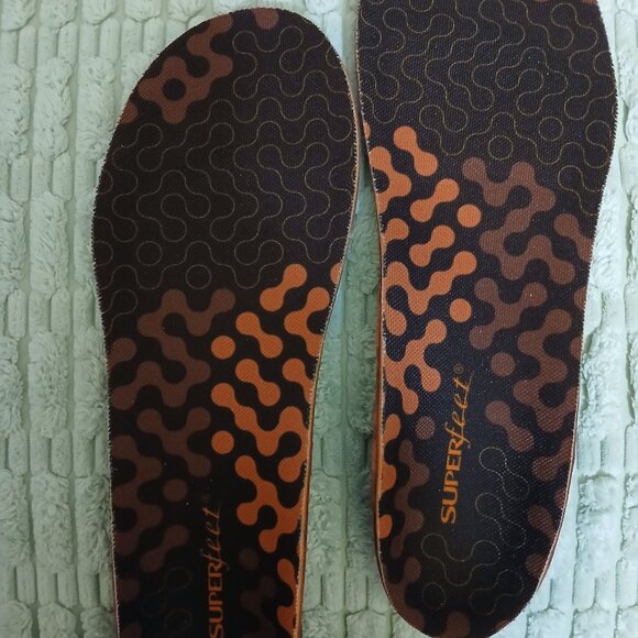 Superfeet Run Cushion Low Arch Insoles - Low Arch Support Size C Men or Women - Picture 2 of 3
